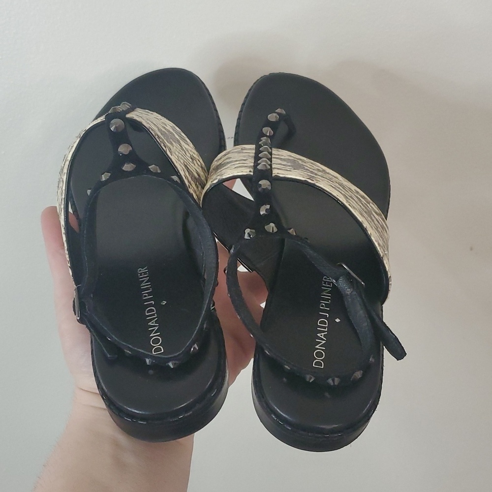 Donald J Pliner Lacy SP Animal Printed Sandals Size 8 Ankle Strap Stud Details - Picture 8 of 12